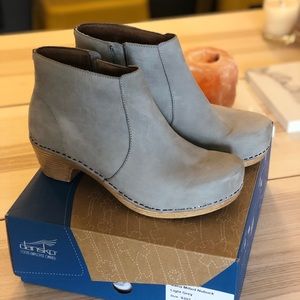 Dansko Light Grey Ankle Boots Sz 38